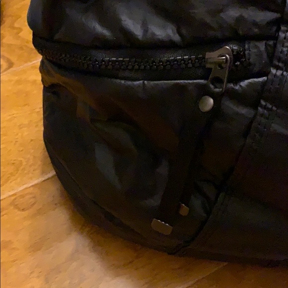 Nike duffel bag, gym bag,overnight bag, carryall! - Picture 4 of 4